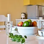Apartamento Renata & - Beachfront, Large Garden & Free Parking Barbati