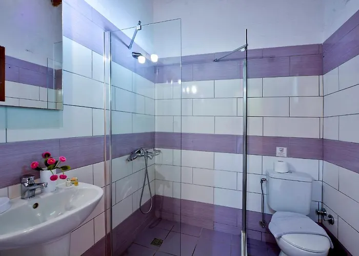 Appartamento Renata & - Beachfront, Large Garden & Free Parking Barbati