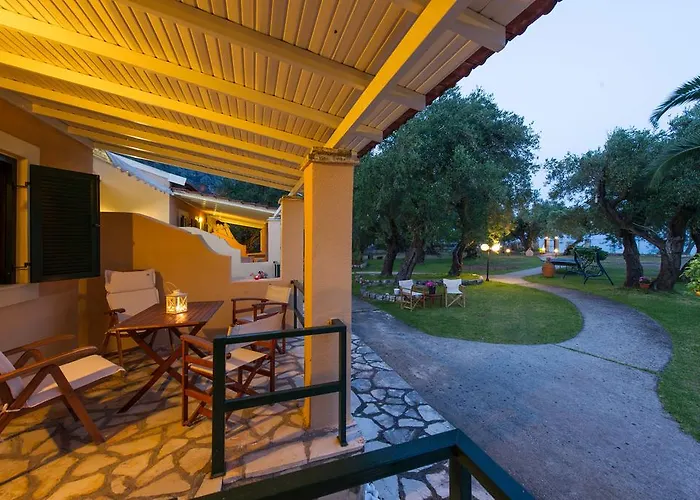 Renata & - Beachfront, Large Garden & Free Parking Barbati