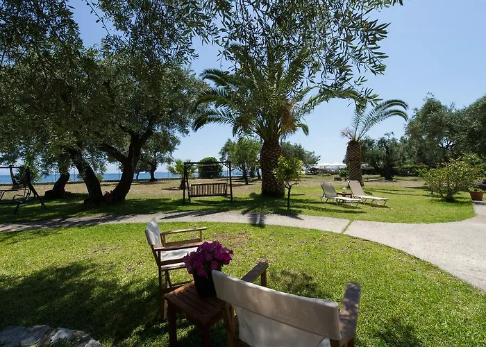 Appartamento Renata & - Beachfront, Large Garden & Free Parking *