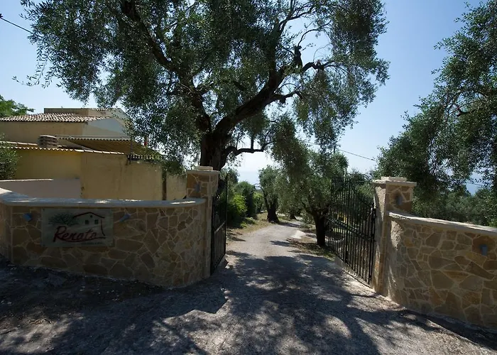Renata & - Beachfront, Large Garden & Free Parking * Barbati