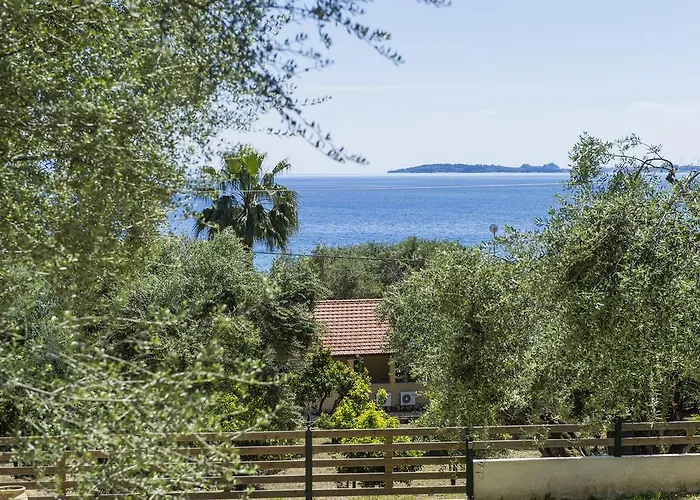 Appartamento Renata & - Beachfront, Large Garden & Free Parking Barbati