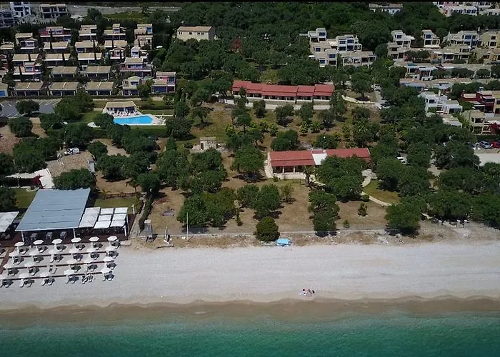 Renata & - Beachfront, Large Garden & Free Parking Appartamento *