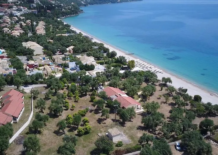 Renata & - Beachfront, Large Garden & Free Parking * Barbati