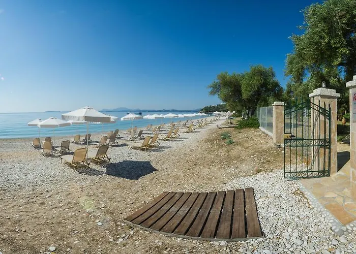 Appartamento Renata & - Beachfront, Large Garden & Free Parking *