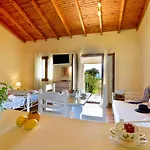 Appartement Renata Rooms&studios - Beachfront, Large Garden&free Parking