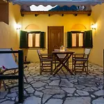 Renata Rooms&studios - Beachfront, Large Garden&free Parking Barbati