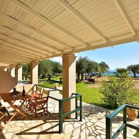 Lägenhet Renata & - Beachfront, Large Garden & Free Parking *