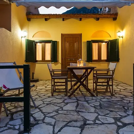 Renata & - Beachfront, Large Garden & Free Parking Barbati