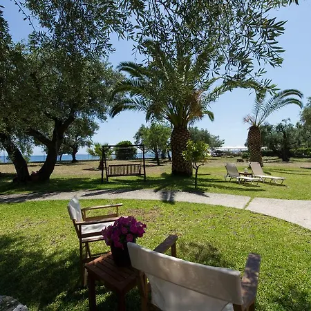 Lägenhet Renata & - Beachfront, Large Garden & Free Parking *