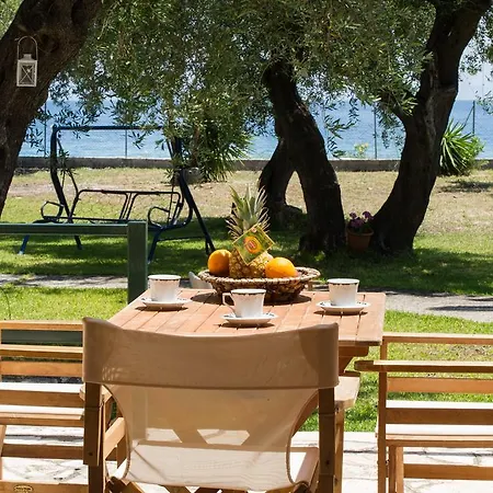 דירה Renata & - Beachfront, Large Garden & Free Parking *