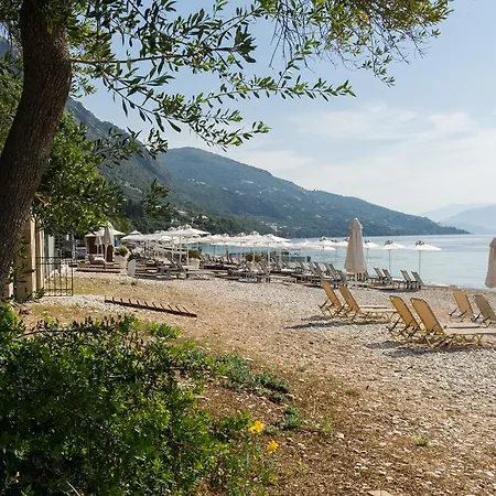 Lägenhet Renata & - Beachfront, Large Garden & Free Parking